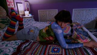 Sydney Harwin cheats on her boyfriend with a caring babysitter