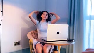 Pretty KeylinVIP Enjoys an Intense Office Roleplay