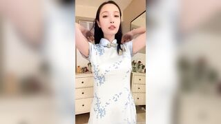 Asian Jenny Pinky Spreads Her Pussy Solo on Camera